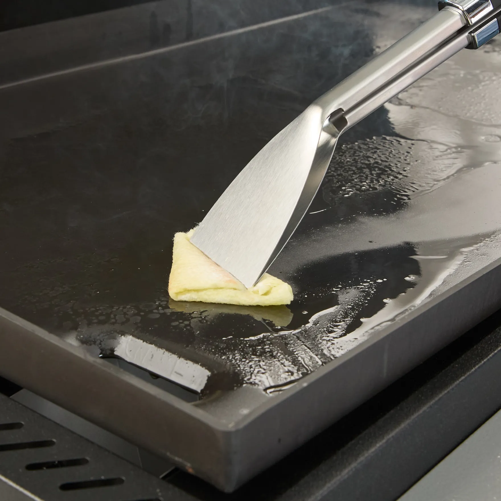 Flat-Grip Tongs