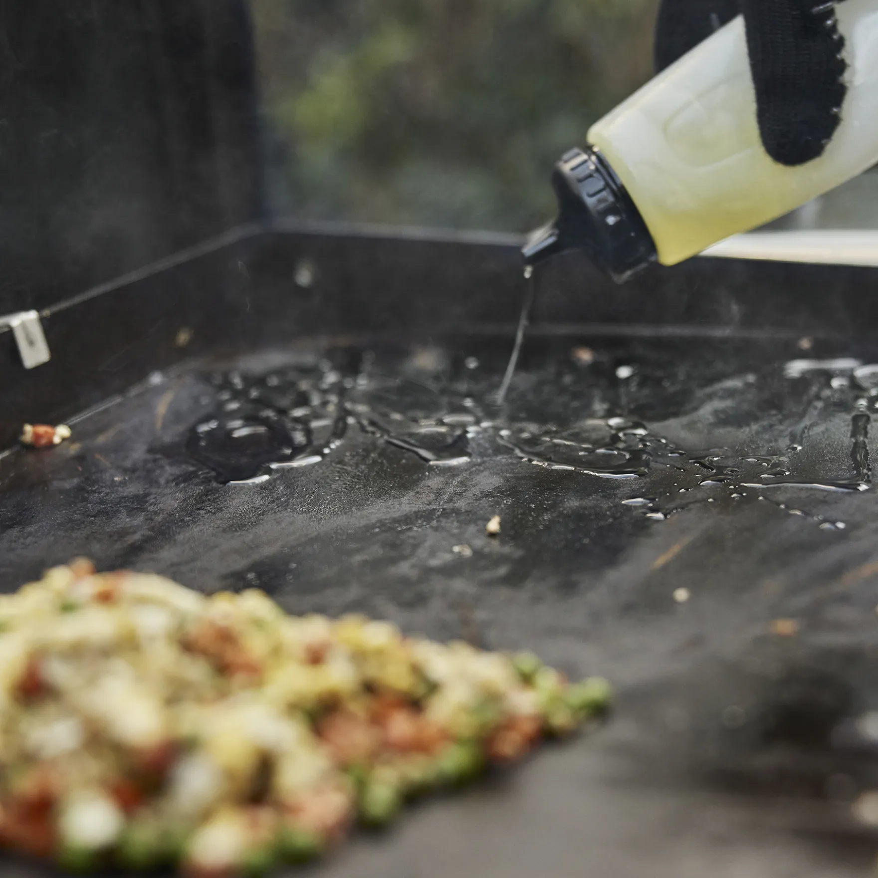 Griddle Squeeze Bottle (2)