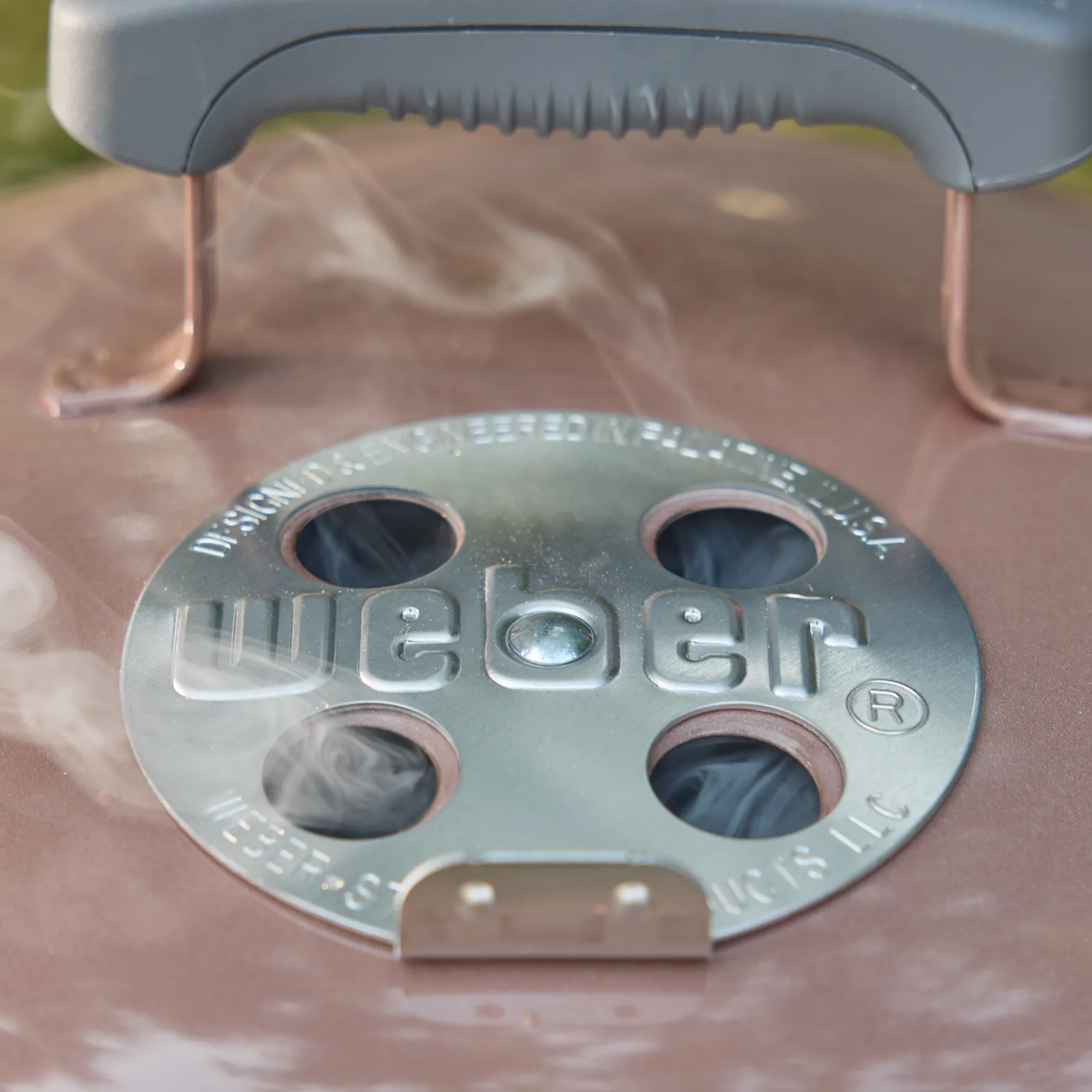 Smokey Joe® 14” Mocha Mousse Charcoal Grill