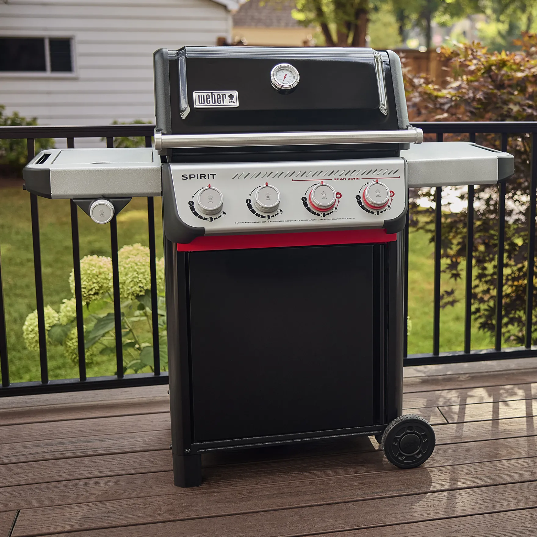 Spirit® E-435 Gas Grill (Liquid Propane)