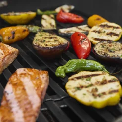 Spirit® E-425C Gas Grill Titanium Edition (Natural Gas)
