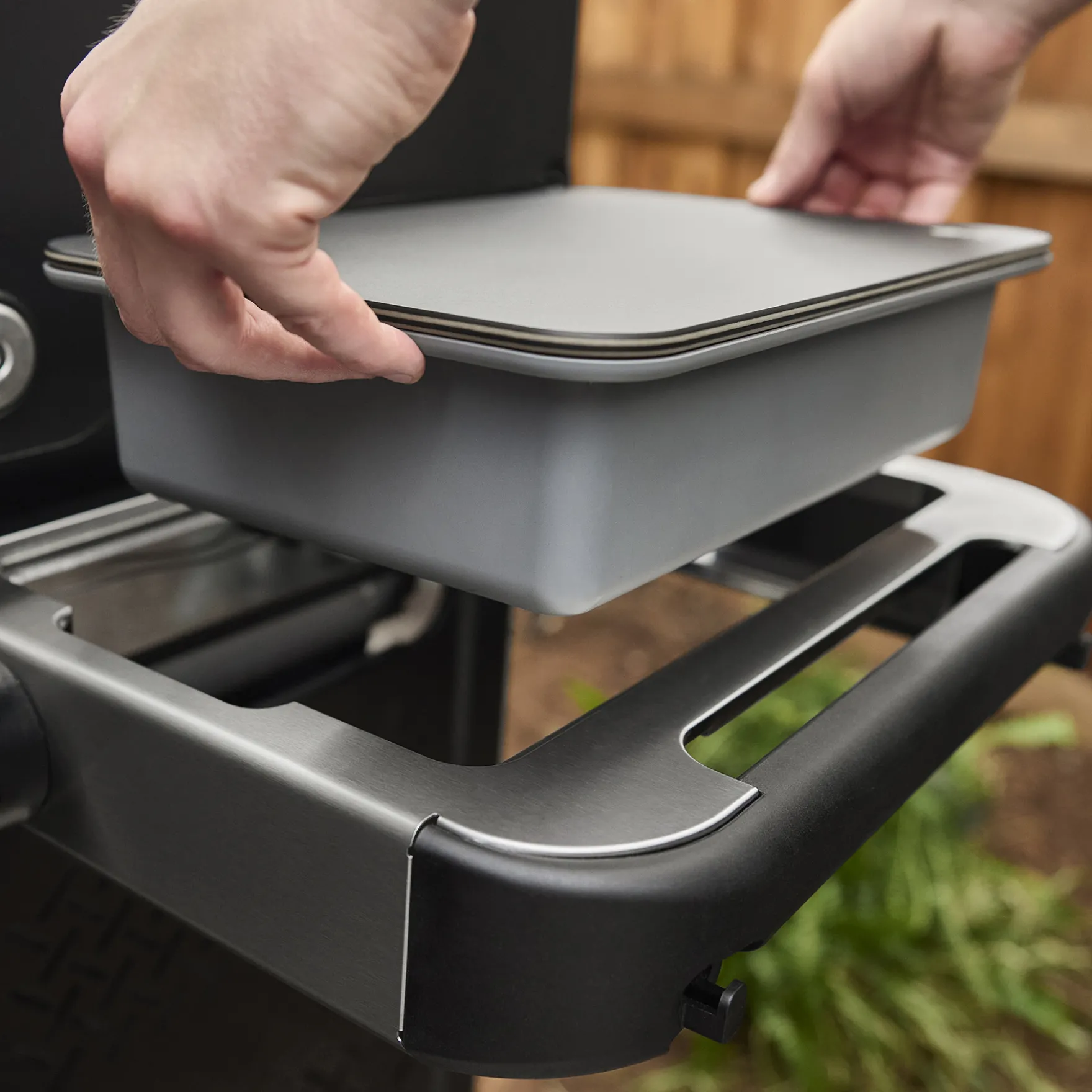 Spirit® EP-435 Gas Grill (Natural Gas)