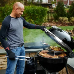 Summit® Kamado E6 Charcoal Grill